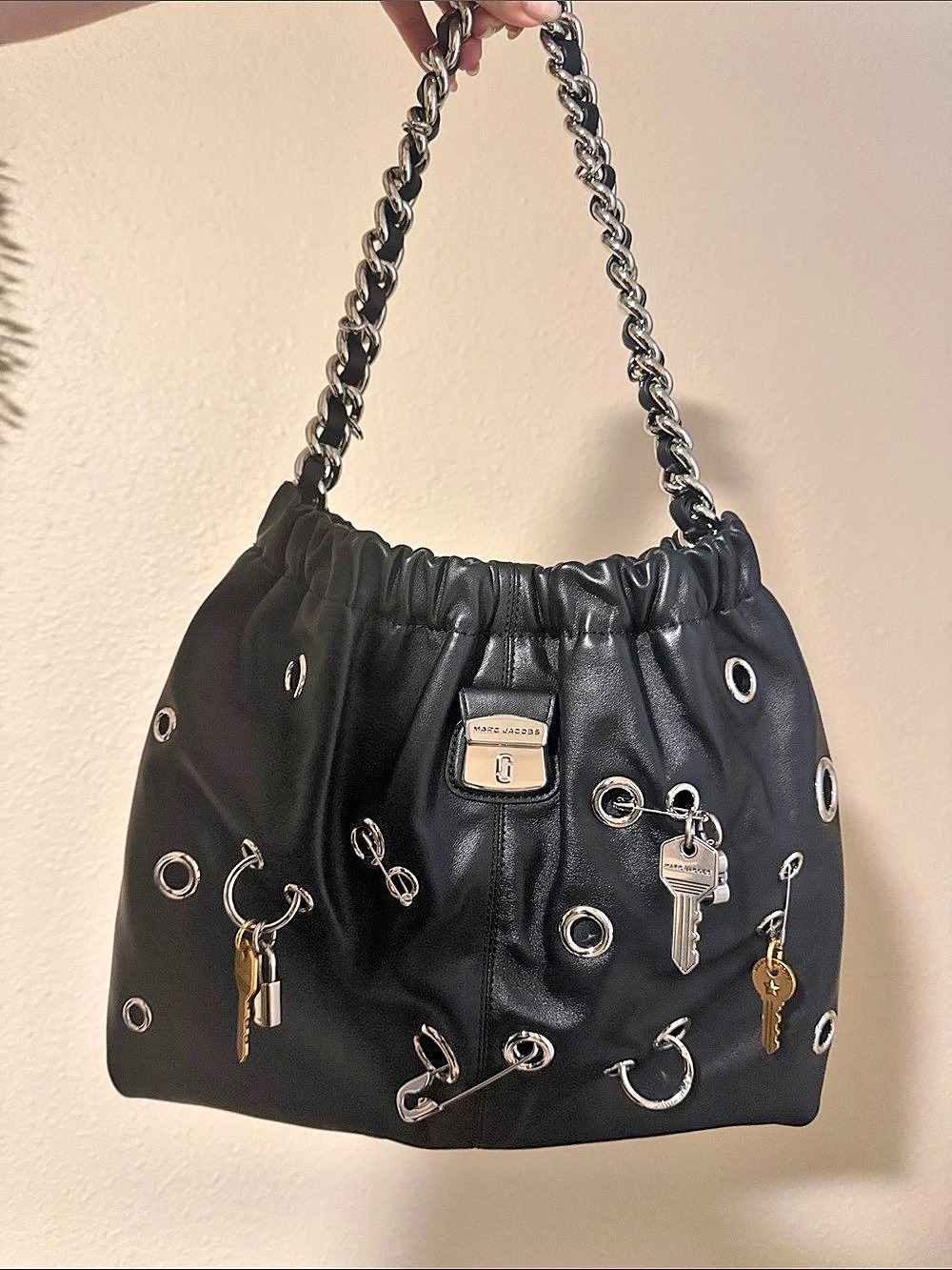 Marc Jacobs The Grommet Charm Cristina Shoulder Bag Black